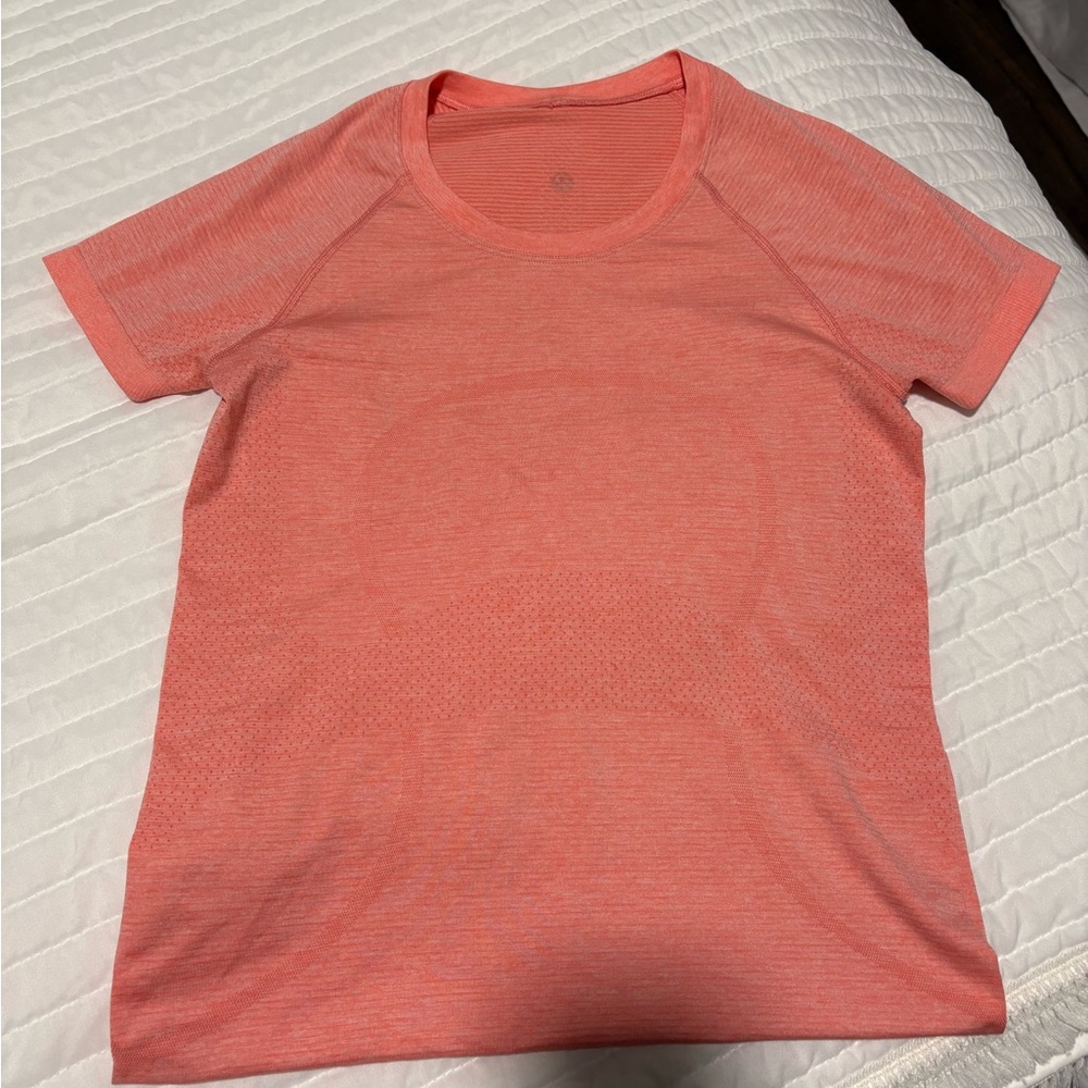 Lululemon Athletica Short Sleeve Tee